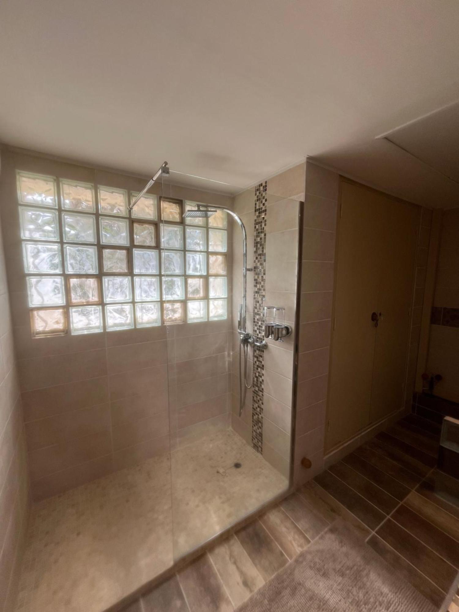 La Tour-dʼAigues Chambre D'Hotes المظهر الخارجي الصورة